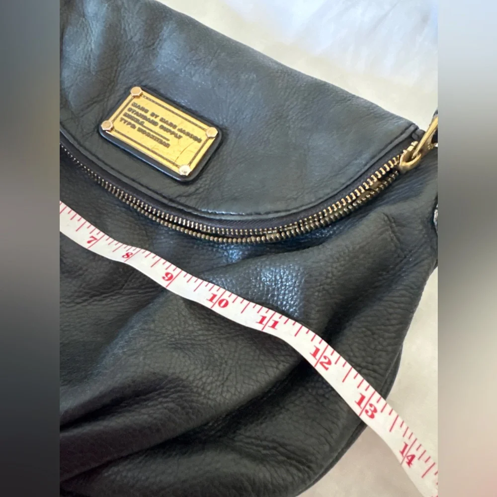 Marc by Marc Jacobs Classic Q Natasha Black Leather Crossbody Bag - Picture 13 of 15